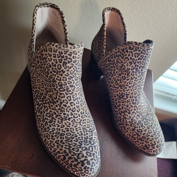 Lucky Brand Baley Bootie- 8M - Picture 3 of 7